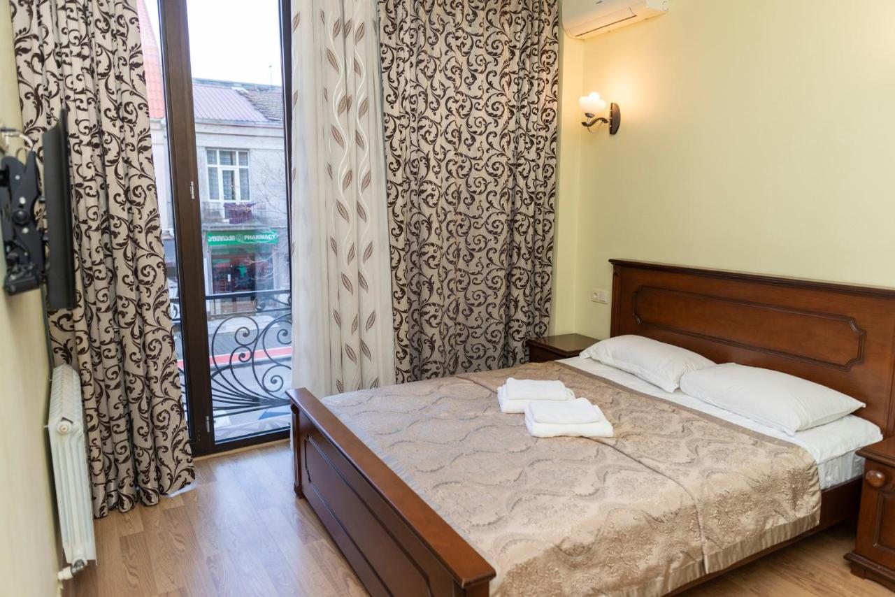 Eiffel Hotel Батумі Екстер'єр фото